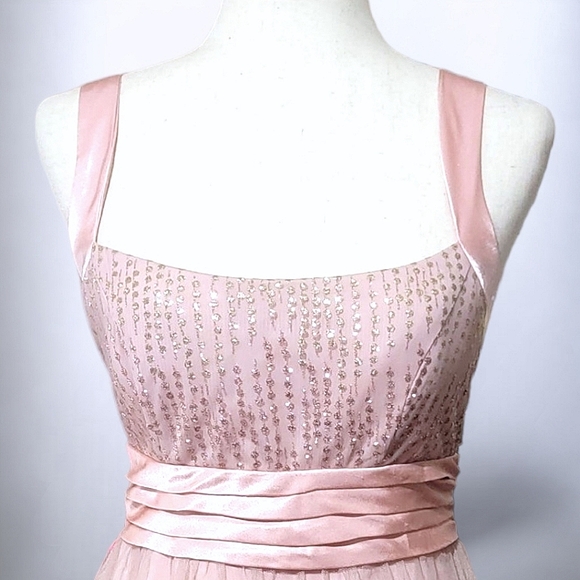 Windsor Soft Pink Short Cocktail Prom Party Dress with Gold Glitter Sparkle - Picture 7 of 17
